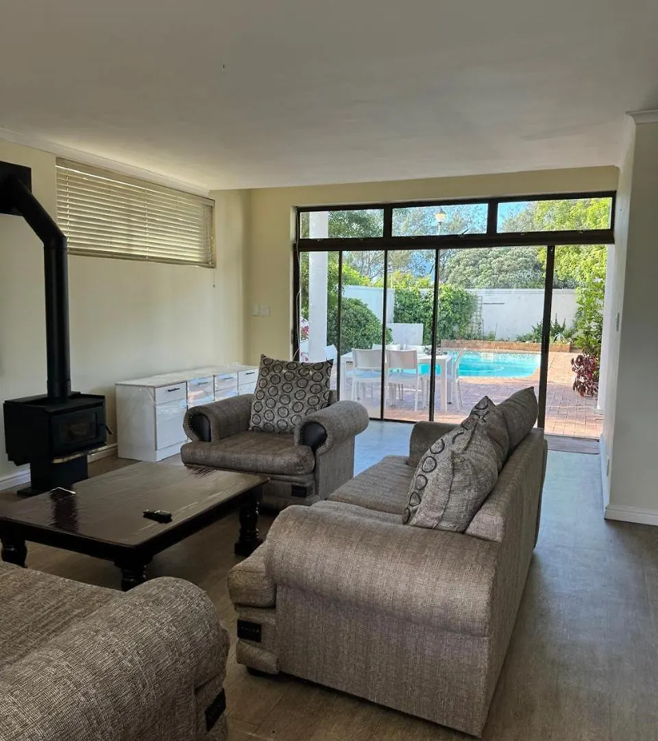 Heaven Hotel Cape Town Guest house